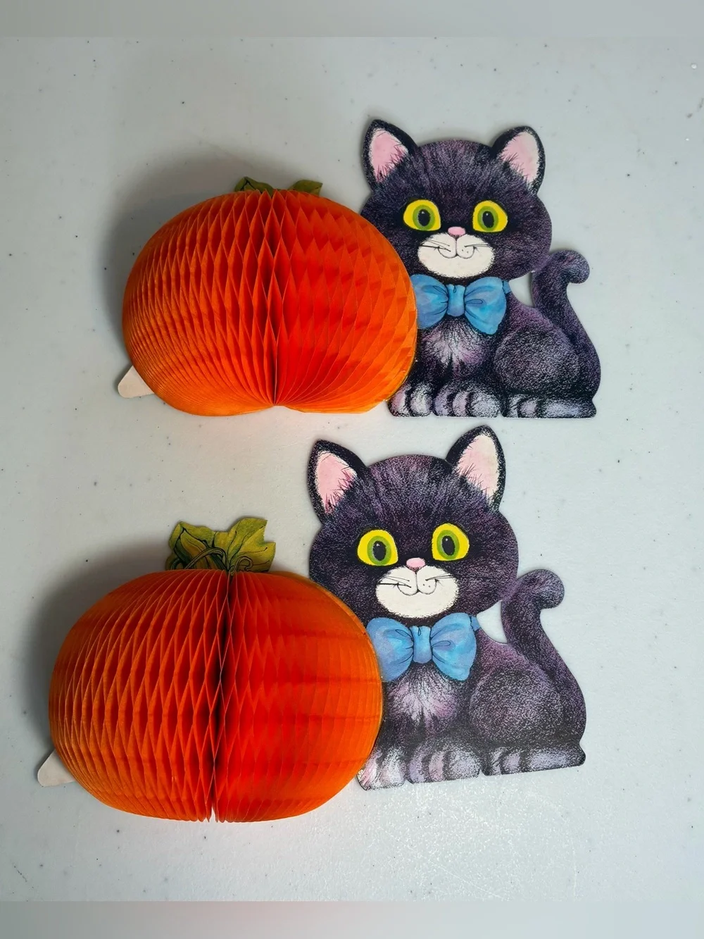 Vintage Halloween Die cut Honeycomb Pumpkin Black Cat 1970’s
